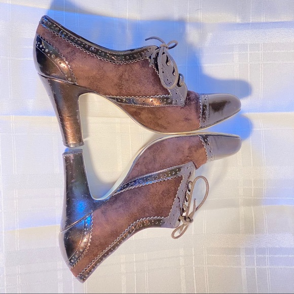 Enzo Angiolini brown wing tip heels size 7 M. - Picture 7 of 8